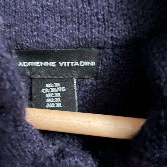 Navy blue sweater - Picture 4 of 5